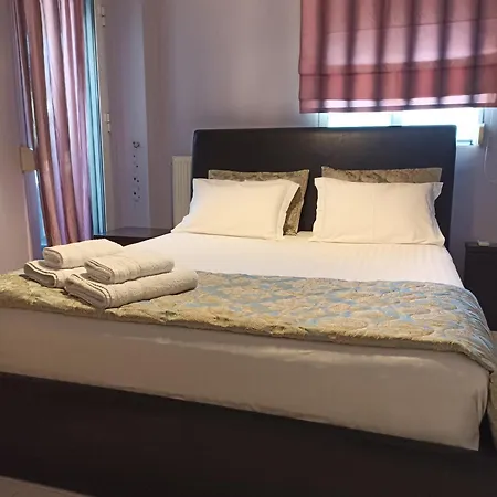 Luxury * Peraía