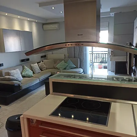 Luxury Apartment *